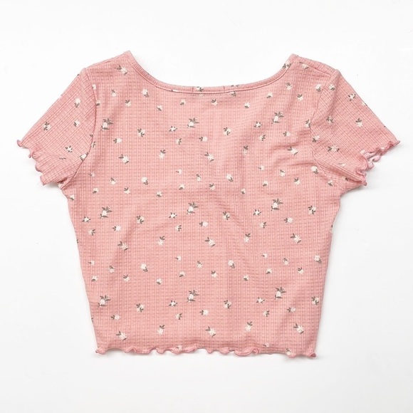 Urban Episode pink floral print crop top - Picture 2 of 5